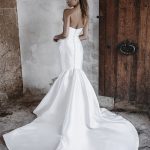 Minimalist Silhouette Wedding Dress