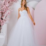 G262 lace and tulle ballgown with sweetheart neckline