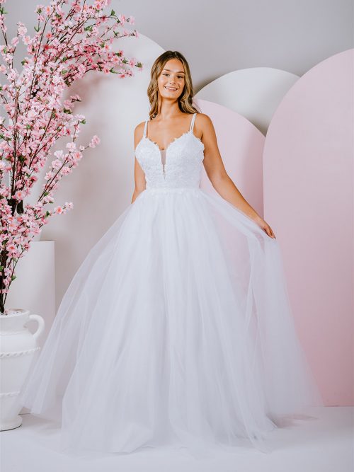 G285 gorgeous tulle A-line gown features a beautiful lace v neck bodice