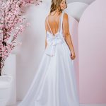 G299 Featured bow on the low back with v neck and mikado ballgown