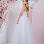 G301L LINED Delicately placed floral lace, with tulle skirt