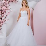 G305 Sweetheart neckline with exposed boning as the feature and tulle ballgown