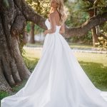 E409 Abella Wedding Dress – Elegant & Timeless Bridal Gown