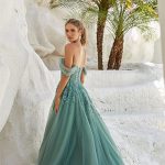 green dress